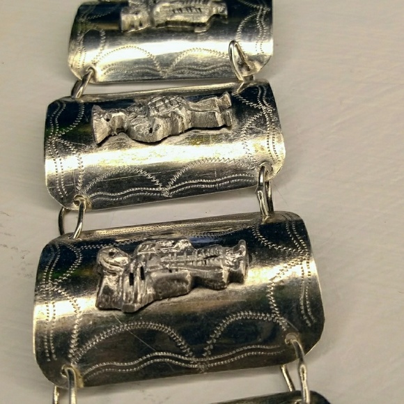 Peruvian Sterling Silver story panel bracelet - Picture 6 of 6